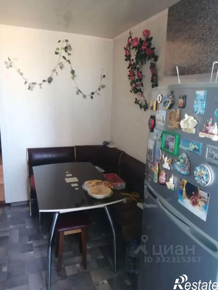 4-комн квартира Сакский район, село Уютное