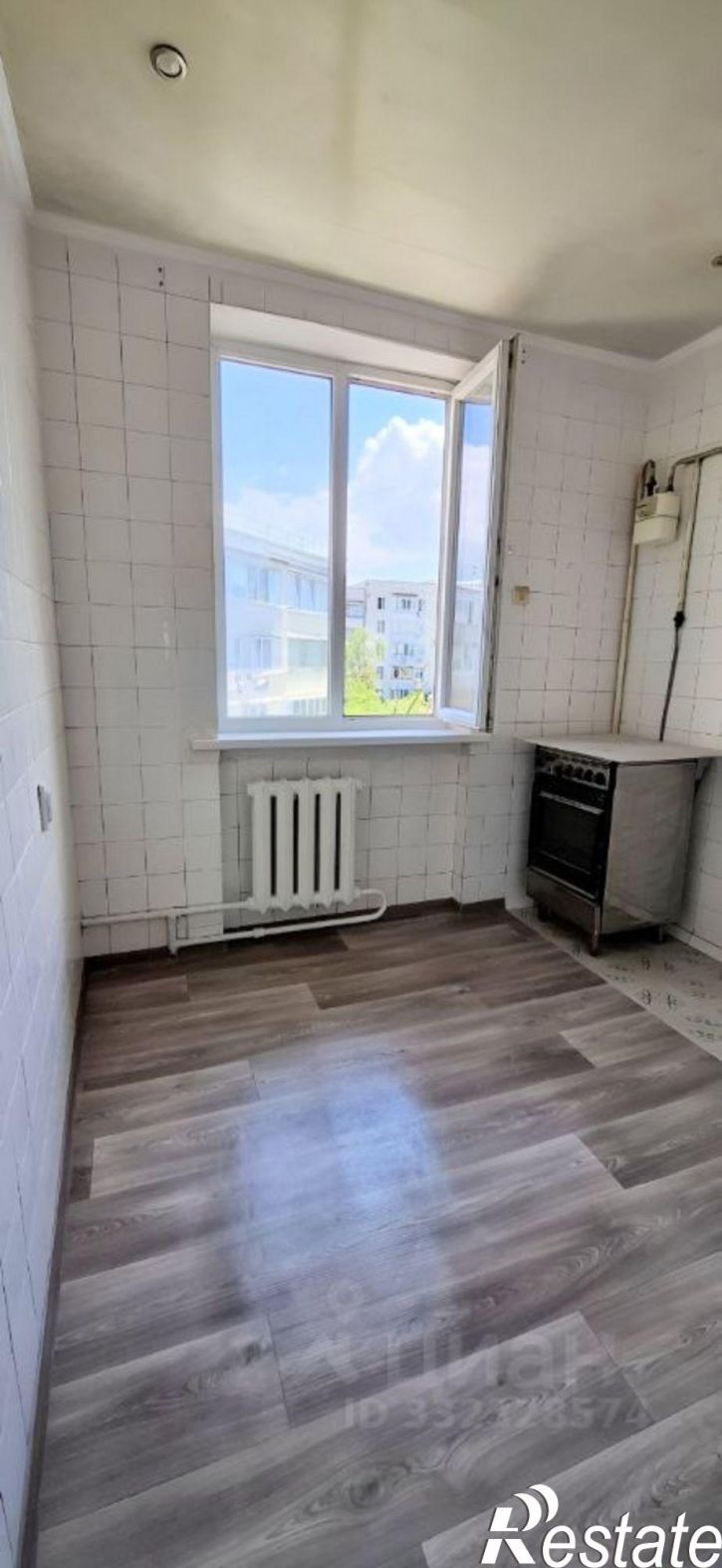 3-комн квартира пр-кт Генерала Острякова, 107,  д. 107