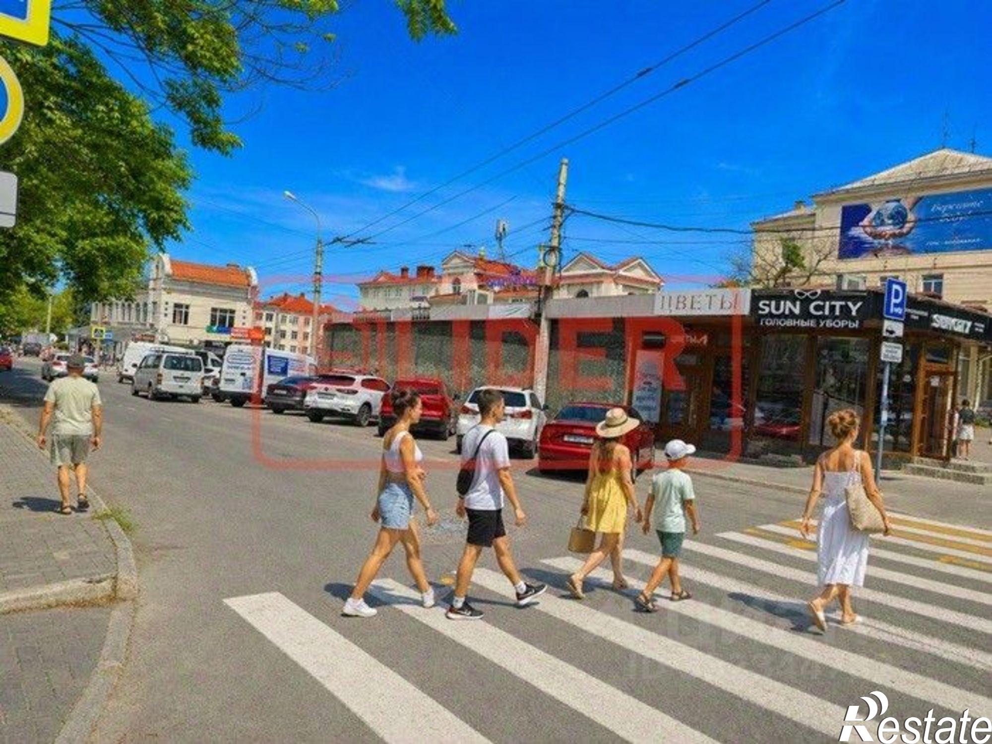 Сдать торговое помещение за 50 000 рублей на ул Очаковцев, 31