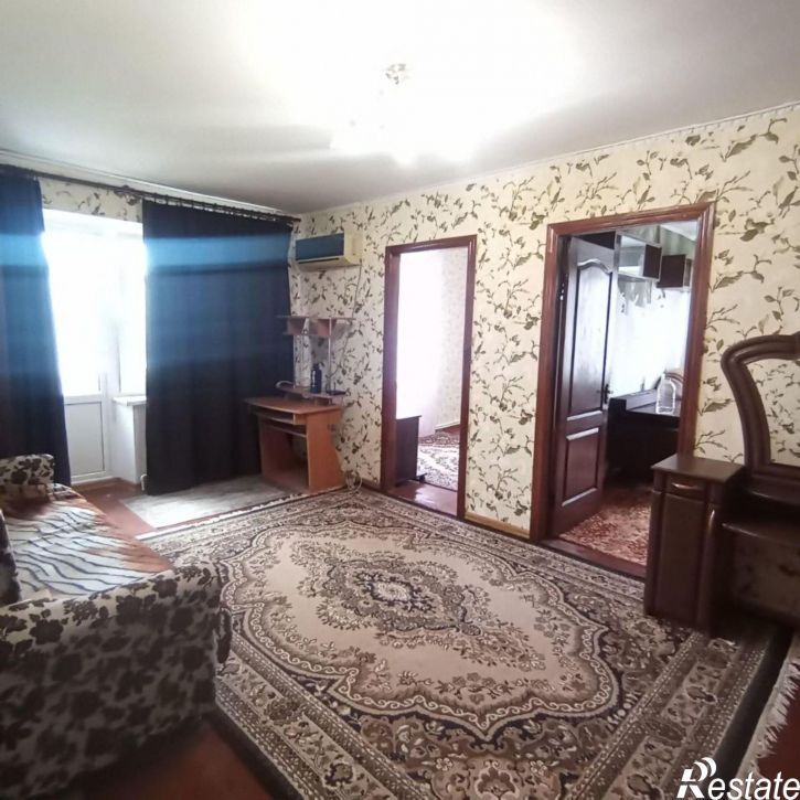 3-комн квартира мкр 8, 7,  д. 7