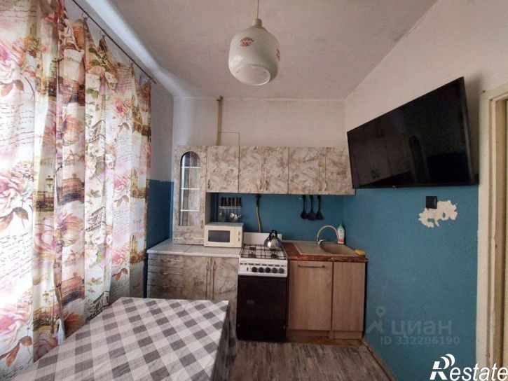 2-комн квартира Феодосия г., Челнокова ул., 102
