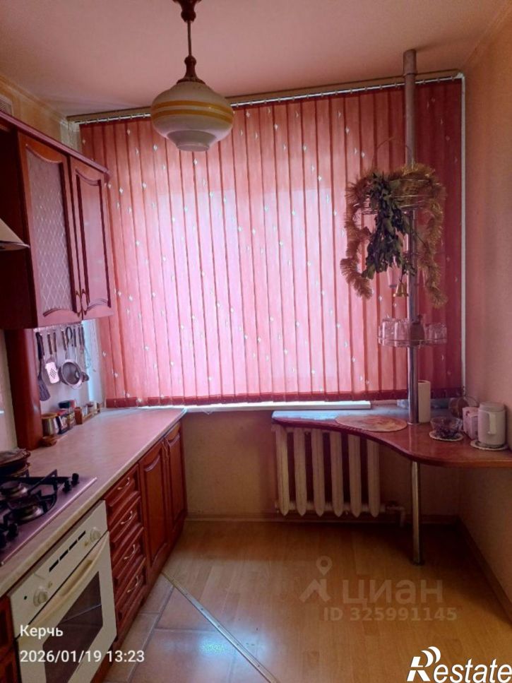 4-комн квартира Керчь, Заречная улица, 34