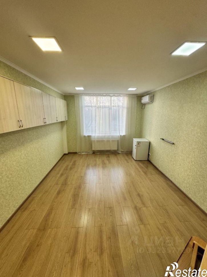3-комн квартира Полупанова ул,дом 27д