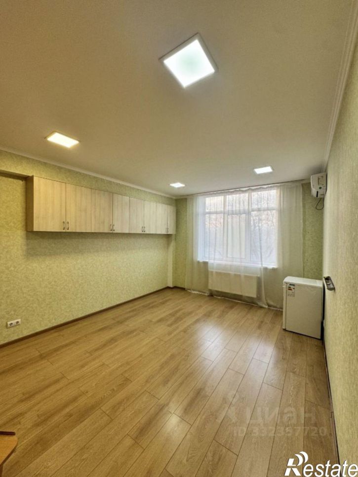 3-комн квартира Полупанова ул,дом 27д