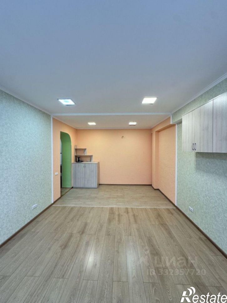 3-комн квартира Полупанова ул,дом 27д