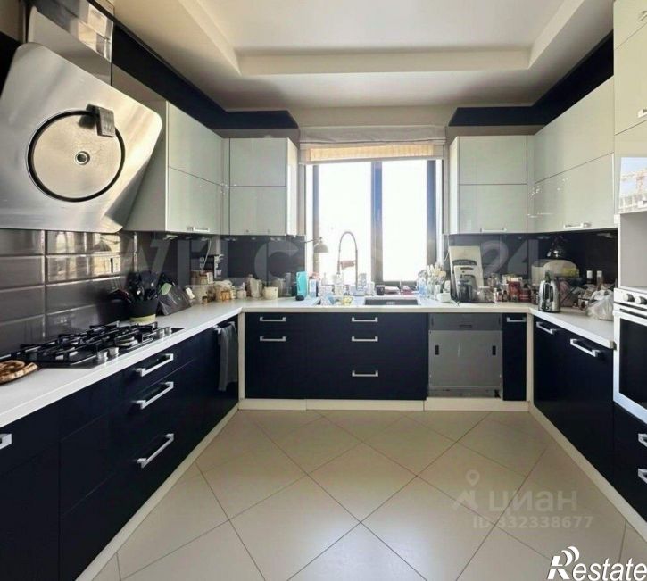 3-комн квартира Евпатория, проспект Ленина, 49