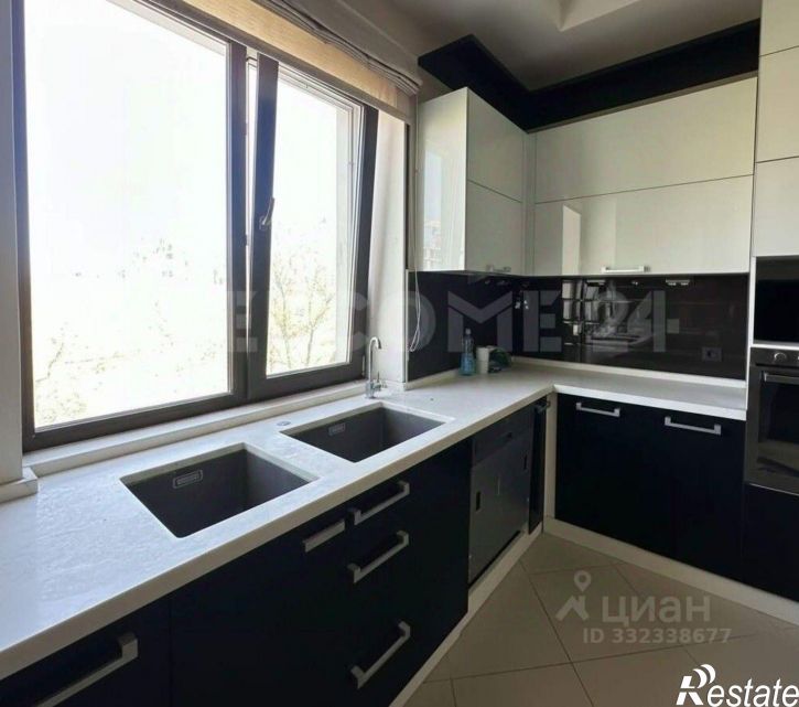3-комн квартира Евпатория, проспект Ленина, 49