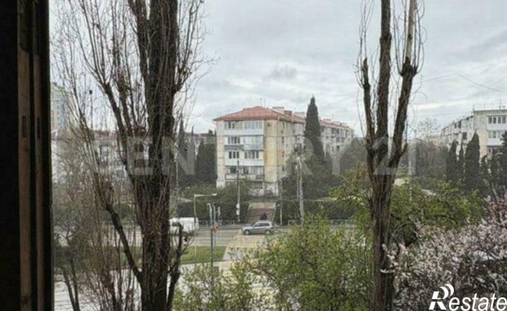 2-комн квартира Севастополь, площадь 50-летия СССР, 5/3