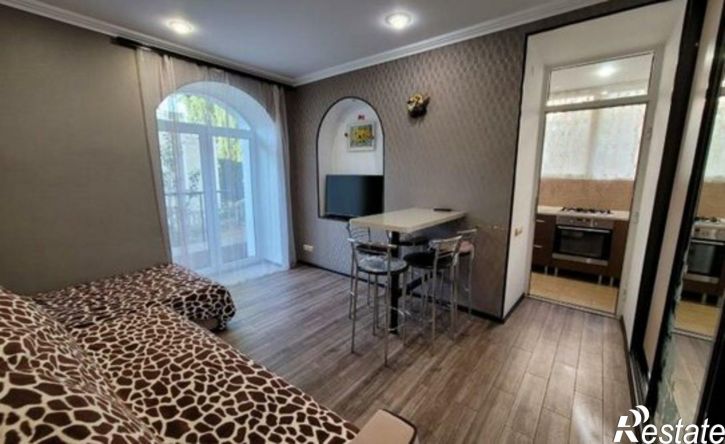 2-комн квартира Евпатория, улица Революции, 15Б