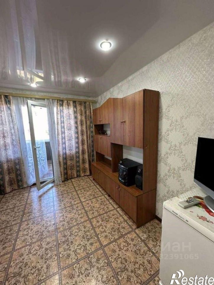 3-комн квартира Сакский район, Мирный пгт, Школьная ул., 12,156