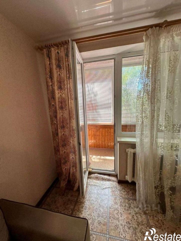 3-комн квартира Сакский район, Мирный пгт, Школьная ул., 12,156