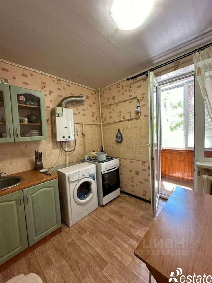 3-комн квартира Сакский район, Мирный пгт, Школьная ул., 12,156