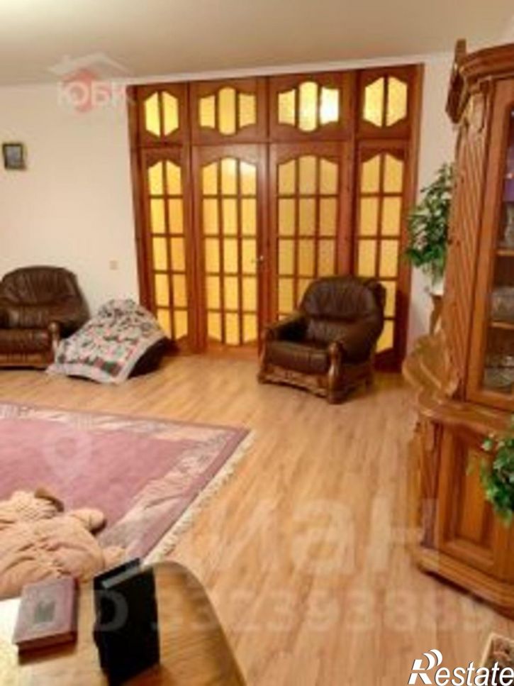 5-комн квартира Евпатория г., Победы пр-кт., 71