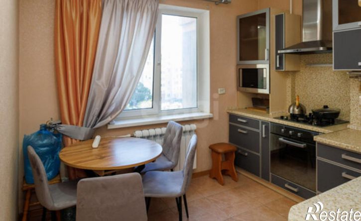 3-комн квартира Симферополь, проспект Победы, 82