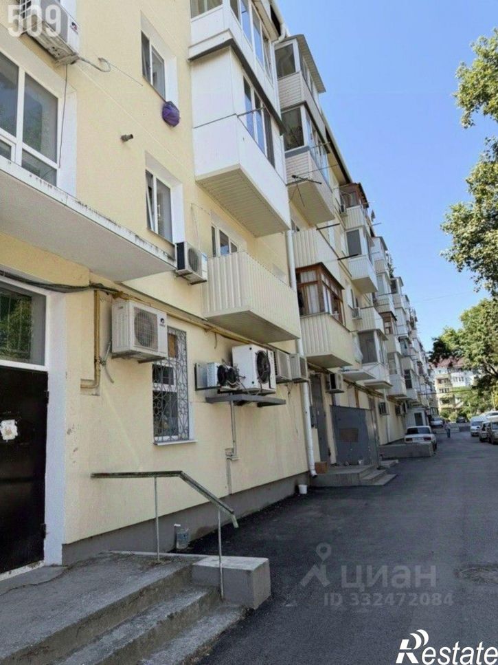 3-комн квартира Феодосия, Украинская улица, 16