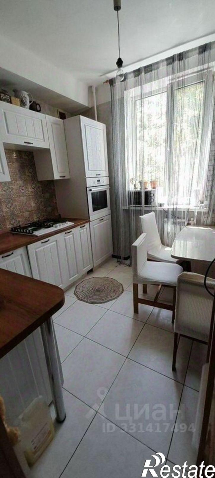 2-комн квартира улица Хрусталёва, 47