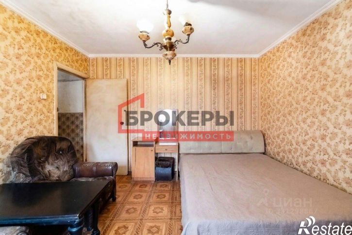 3-комн квартира улица Колобова, 21
