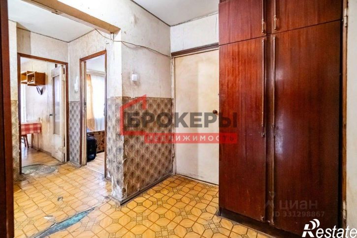 3-комн квартира улица Колобова, 21