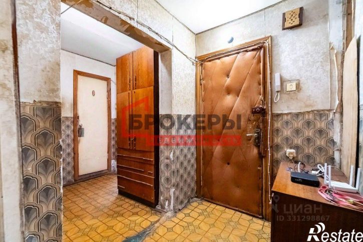 3-комн квартира улица Колобова, 21
