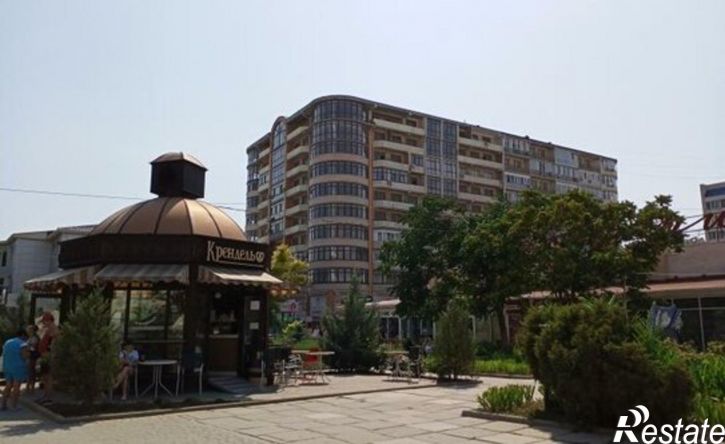 3-комн квартира Евпатория, проспект Победы, 30