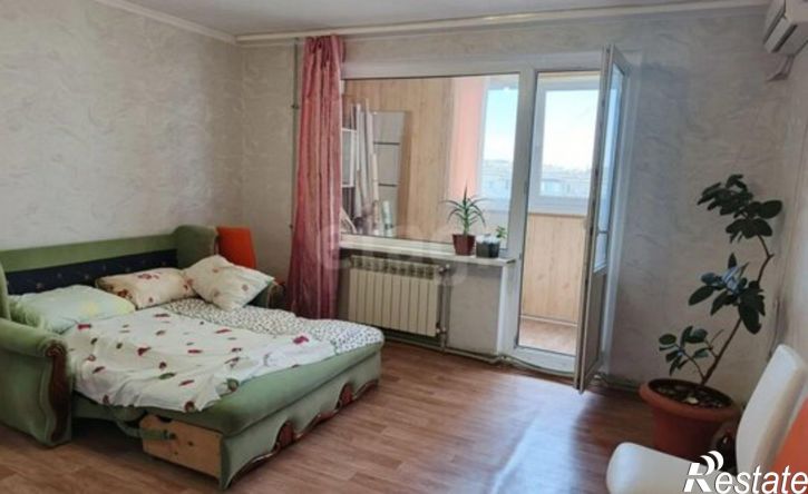 3-комн квартира Севастополь, проспект Героев Сталинграда, 54