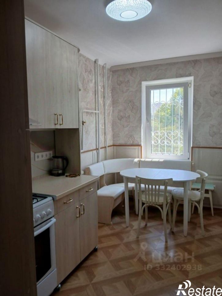 3-комн квартира ул Бориса Михайлова, 1,  д. 1