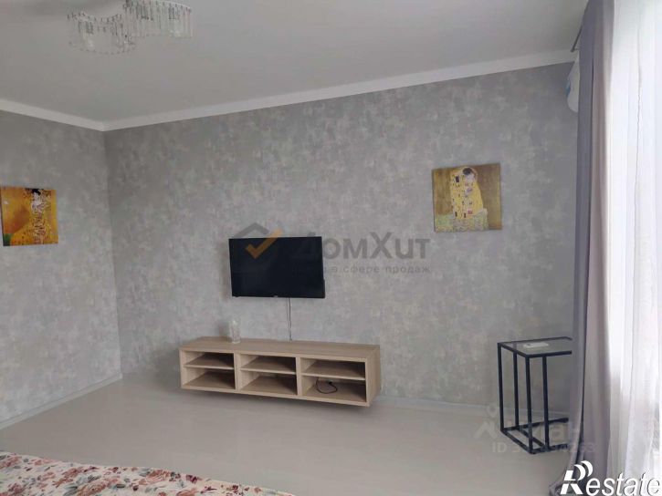 2-комн квартира Генерала Родионова ул,дом 3Вк2