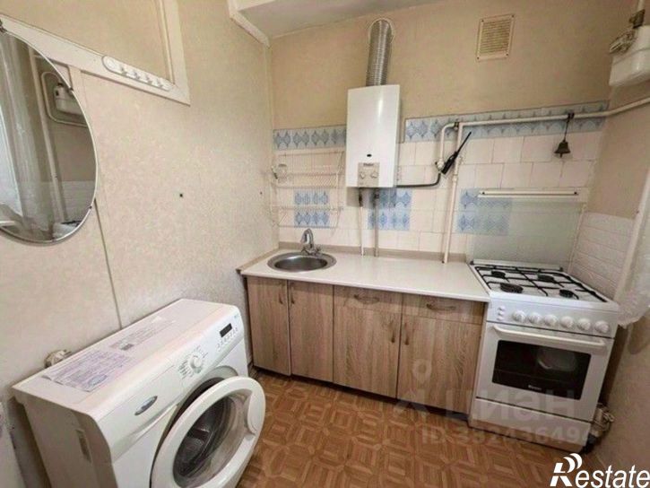2-комн квартира Крым Респ, Севастополь, ул. Хрусталева улица