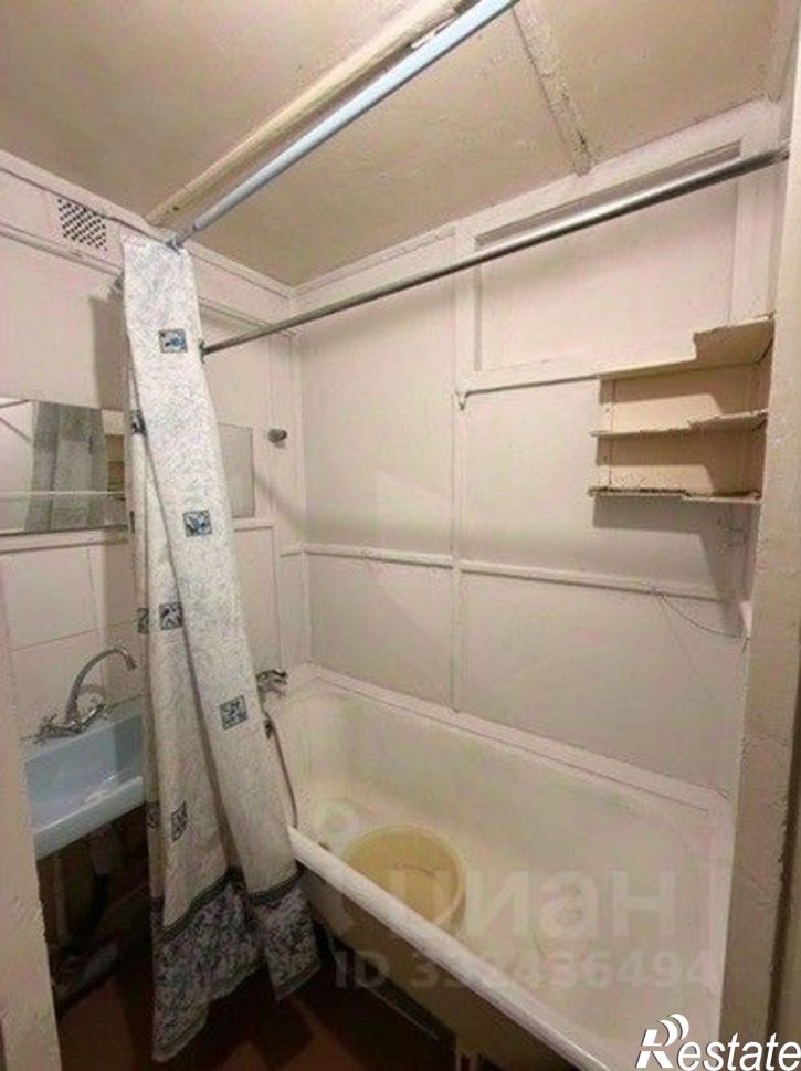 2-комн квартира Крым Респ, Севастополь, ул. Хрусталева улица
