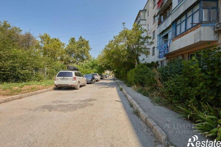 3-комн квартира пр-кт Героев Сталинграда, 27,  д. 27
