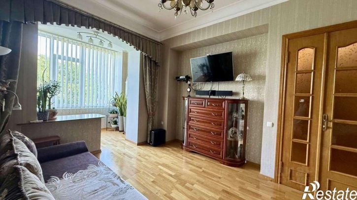 4-комн квартира Перекопская ул,дом 7