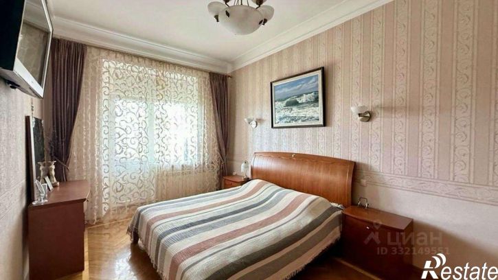 4-комн квартира Перекопская ул,дом 7