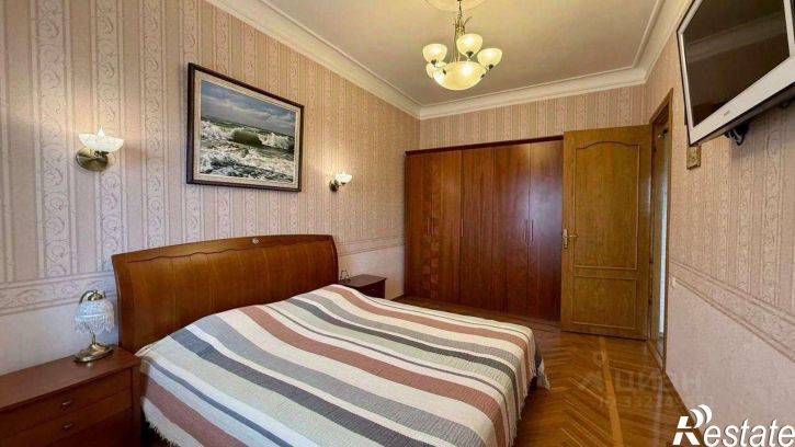 4-комн квартира Перекопская ул,дом 7