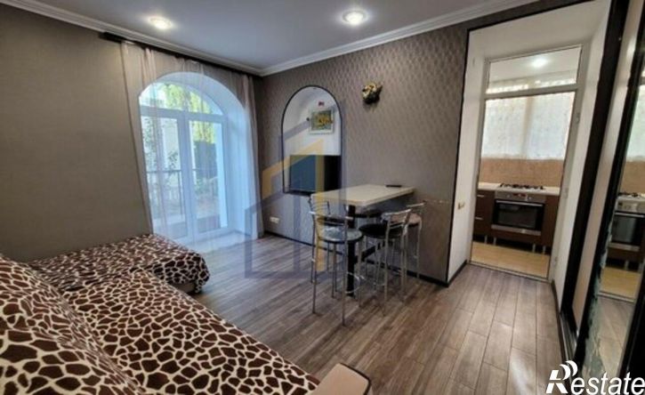 2-комн квартира Евпатория, улица Революции, 13