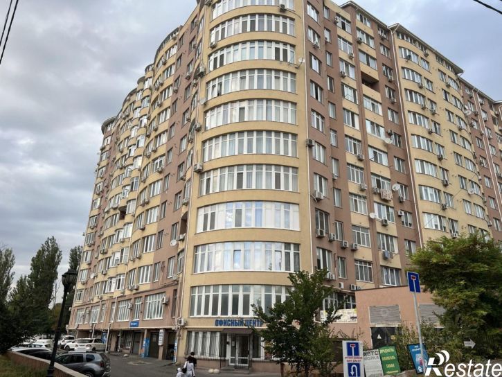2-комн квартира Симферополь, улица Тренёва, 21