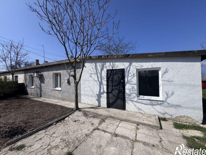 2-комн квартира Сакский район, Витино с, Гагарина ул., 12,91