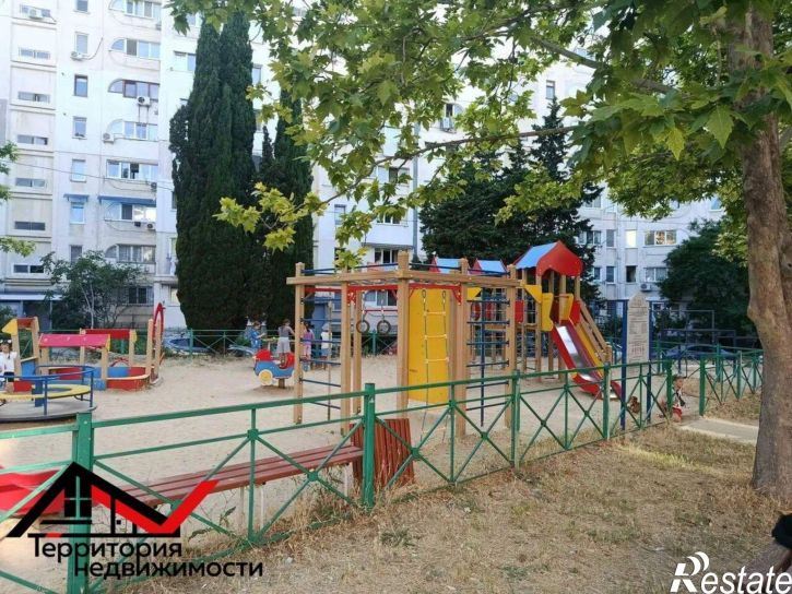 3-комн квартира проспект Героев Сталинграда, 62