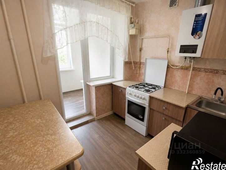 2-комн квартира Феодосия г., Танкистов пер., 3