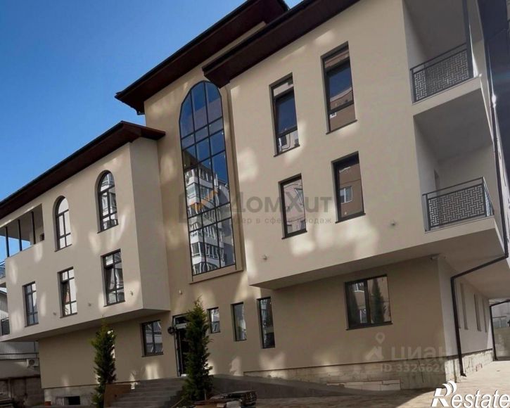 3-комн квартира Батурина ул,дом 1