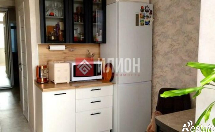 3-комн квартира Феодосия, улица Свиридовых, 1