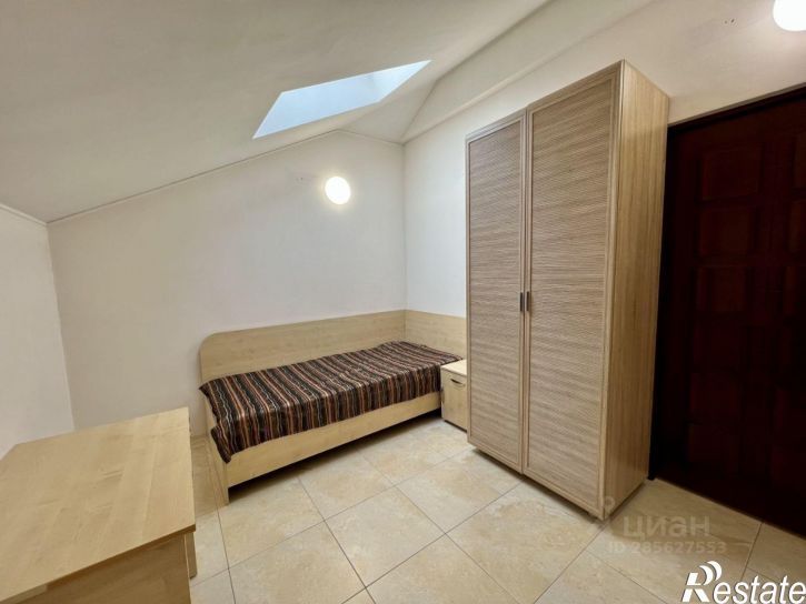3-комн квартира ул Ивана Голубца, 104,  д. 104