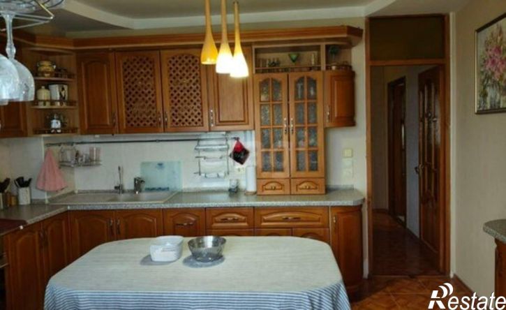 3-комн квартира ул Хрусталева, 87,  д. 87