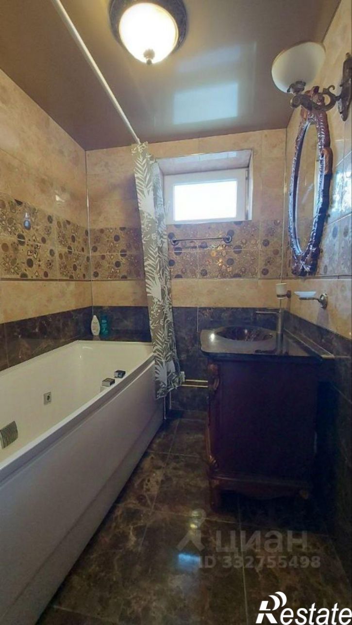 4-комн квартира ул Вакуленчука, 16,  д. 16