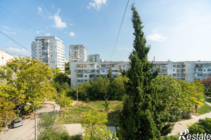 2-комн квартира ул Хрусталева, 83,  д. 83