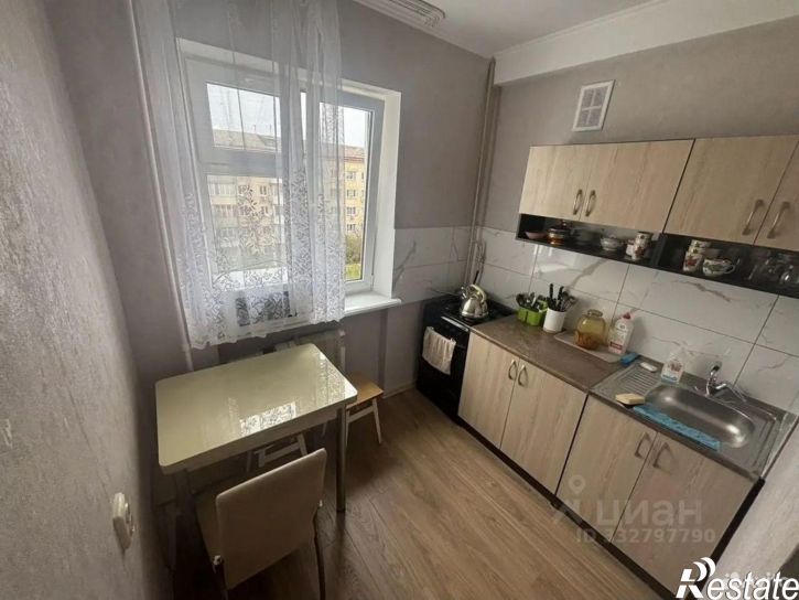 2-комн квартира ул Глухова, 3,  д. 3