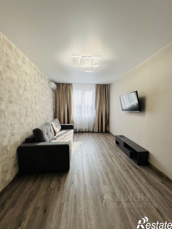 2-комн квартира ул Крымской весны, 4 2,  д. 4 2,  к. 2