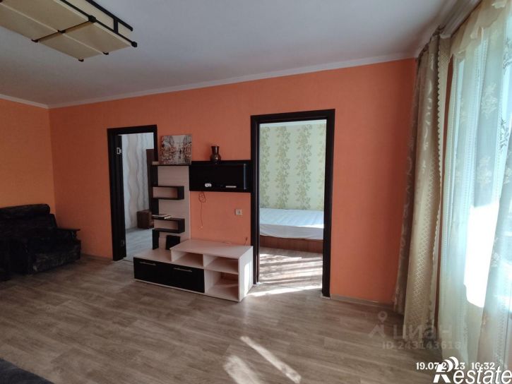 4-комн квартира Керчь, улица Сморжевского, 8