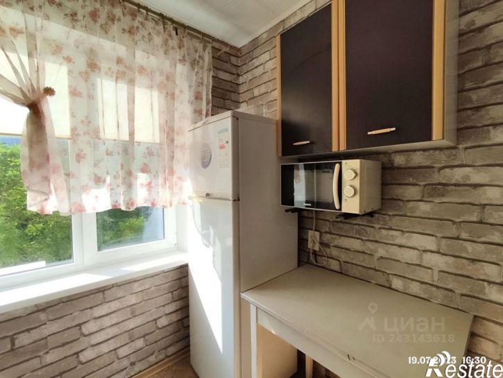 4-комн квартира Керчь, улица Сморжевского, 8