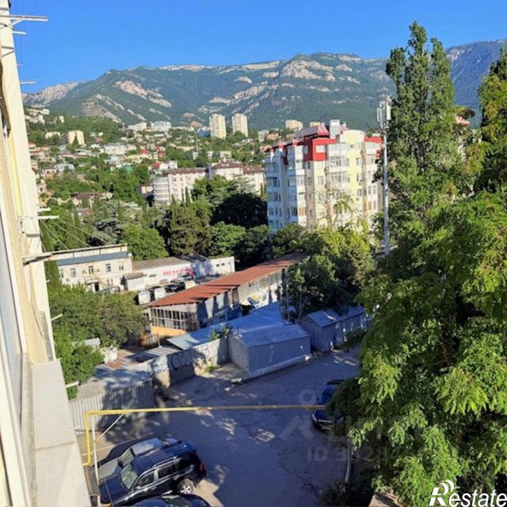 3-комн квартира Ялта, улица Теплая Балка, 5