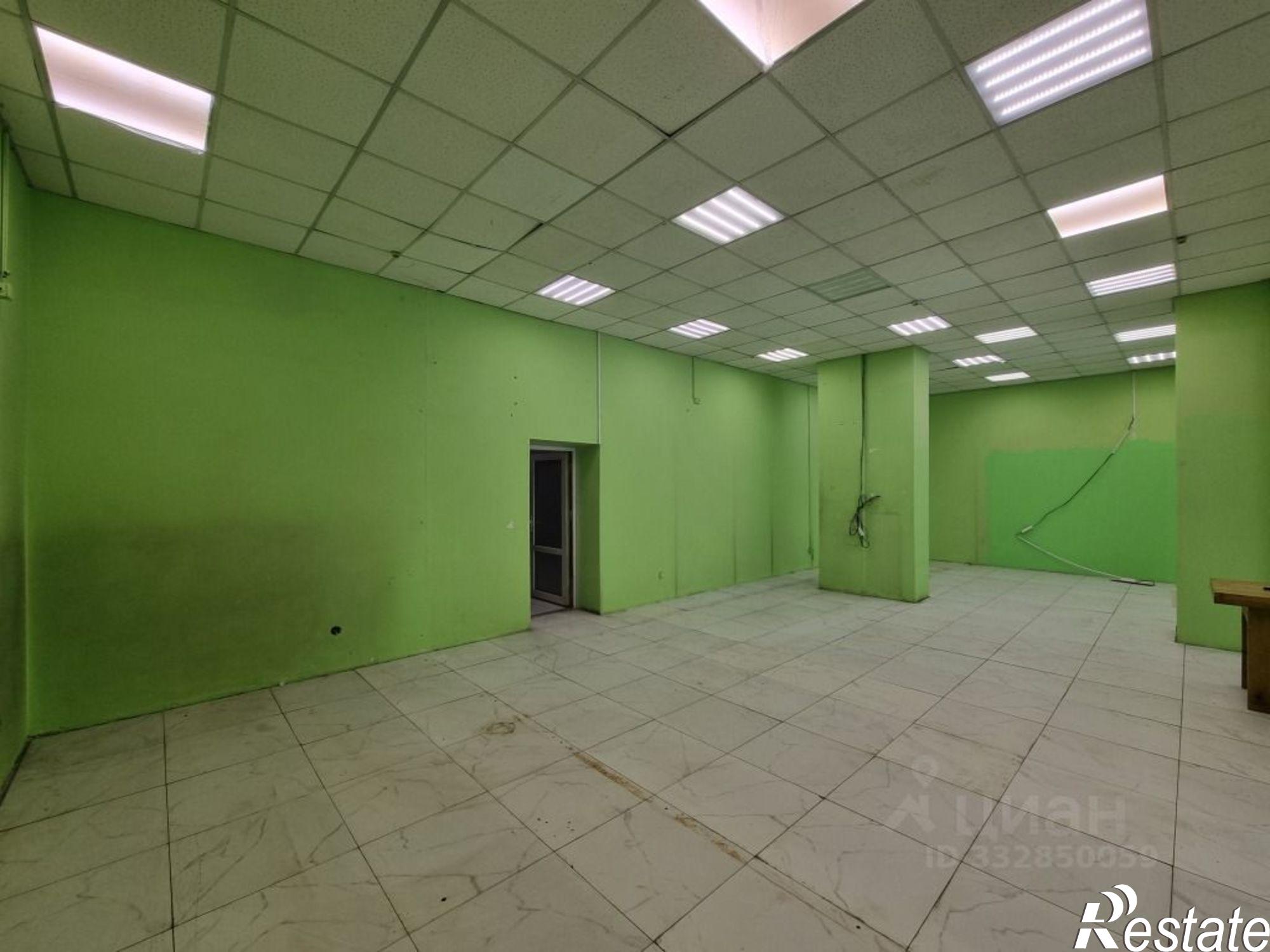 Сдать торговое помещение за 221 000 рублей на пр-кт Генерала Острякова, 80